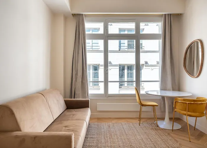Stylish Duplex For 4 In Bastille アパート